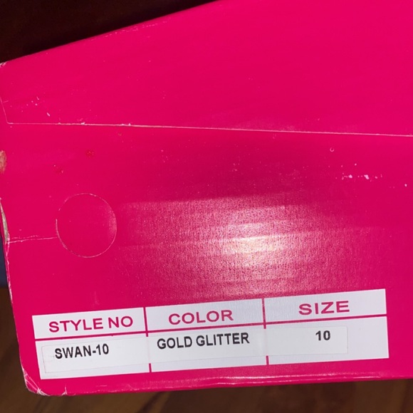 Heels - Picture 2 of 7